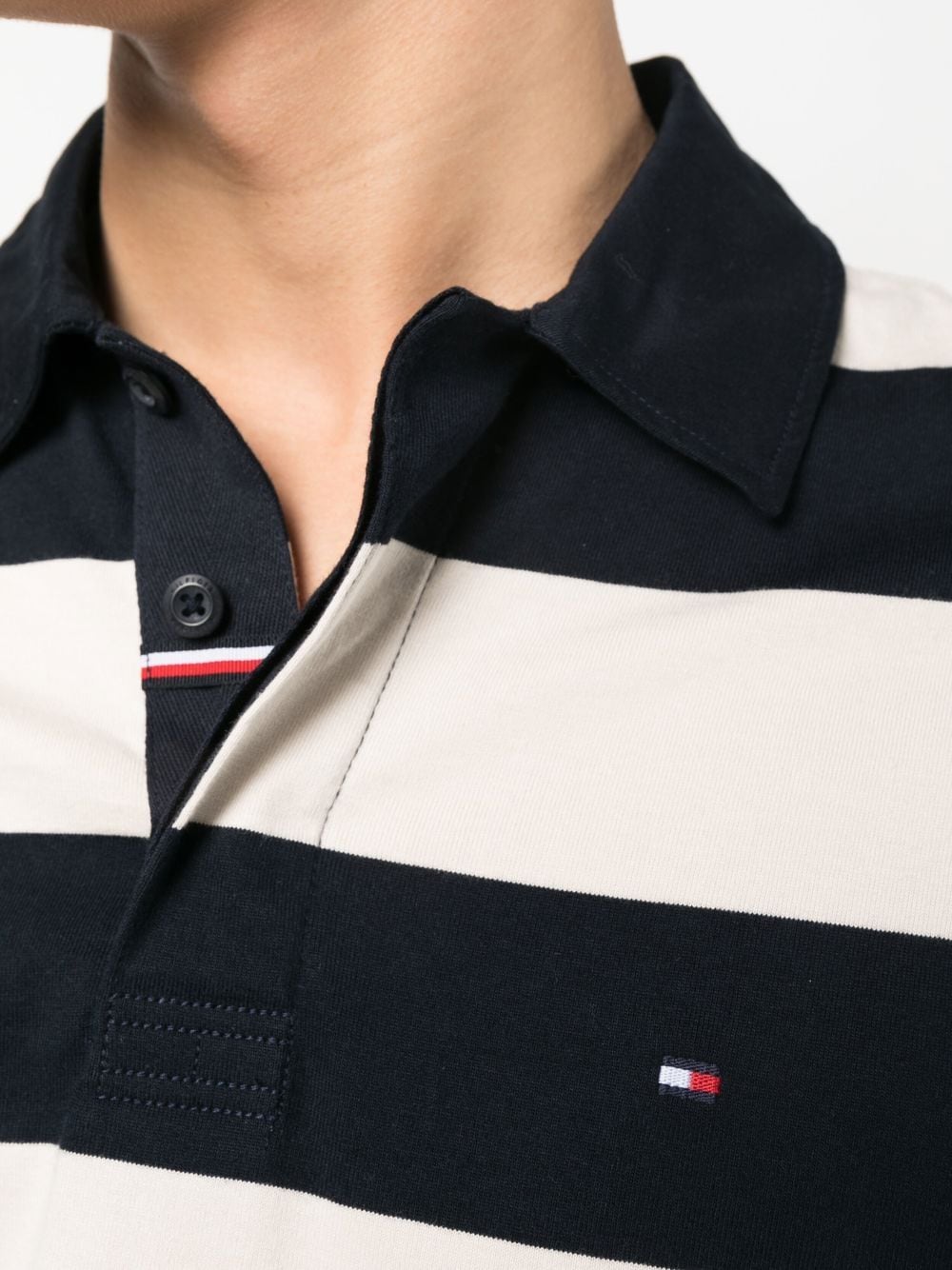 Tommy Hilfiger Ριγέ Πόλο Μπλούζα σε Κανονική Γραμμή MW0MW29671