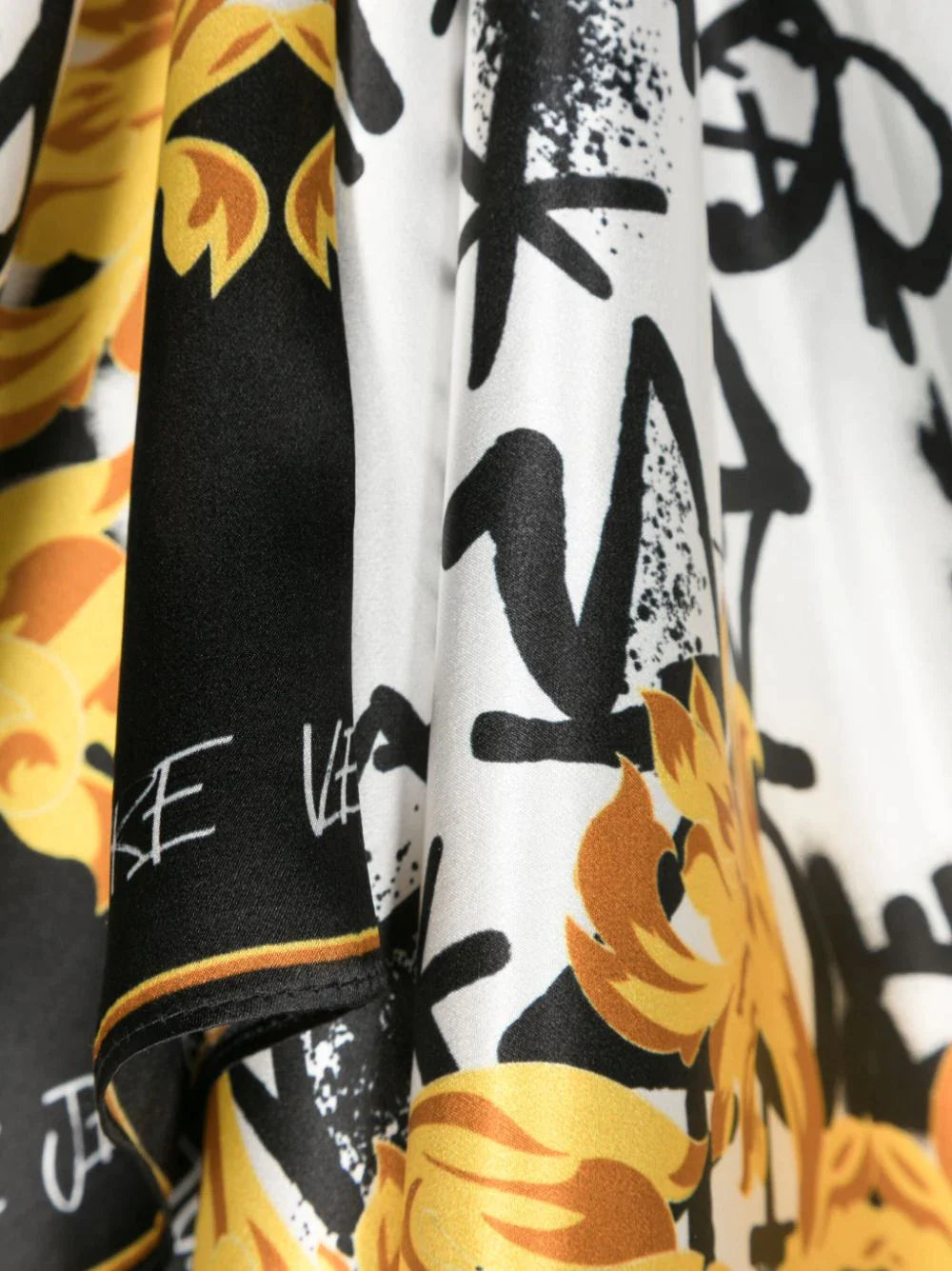 Versace Jeans Couture Scarf 75HA7H02 ZG199