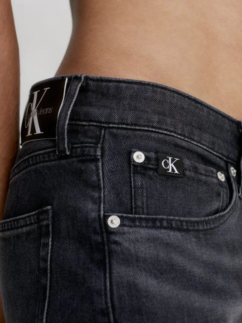 Calvin Klein Jeans Tapered Jeans J30J323360