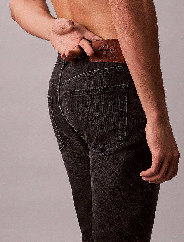 Calvin Klein Jeans Slim Taper Jean LV04RB754G