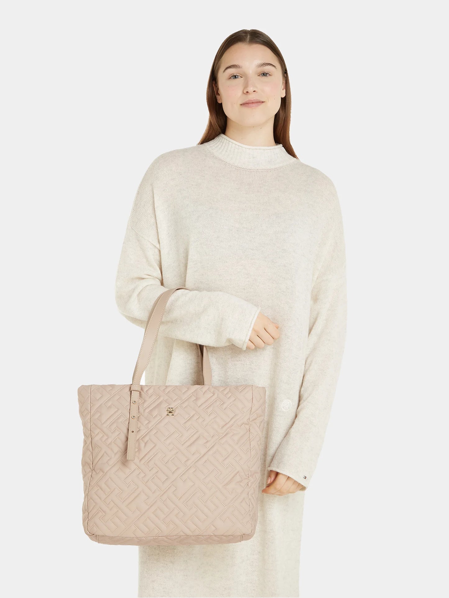 Tommy Hilfiger Th Soft Nylon Tote Mono AW0AW15247