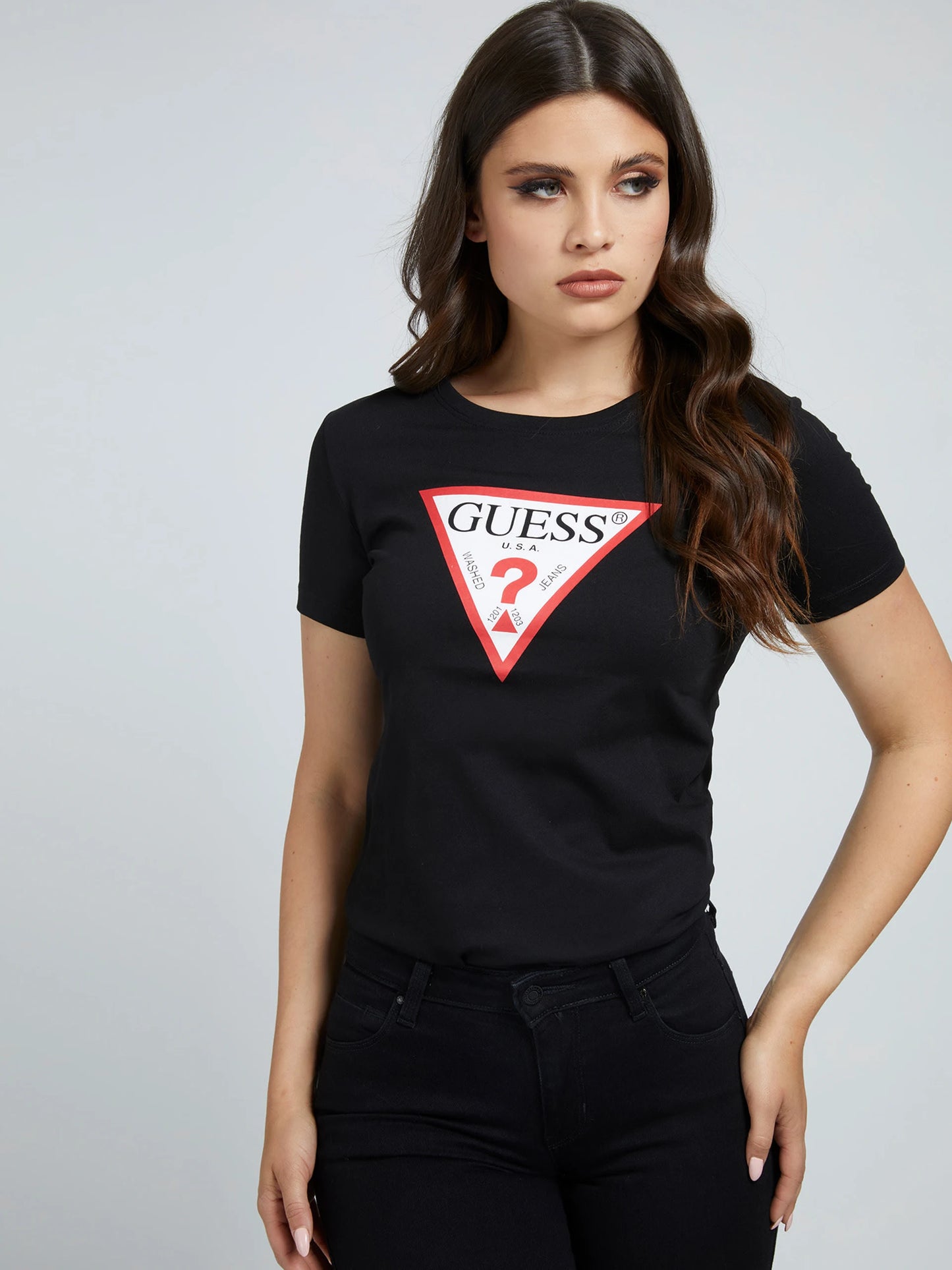 Guess T-shirt τριγωνικό Logo W1YI1BI3Z11