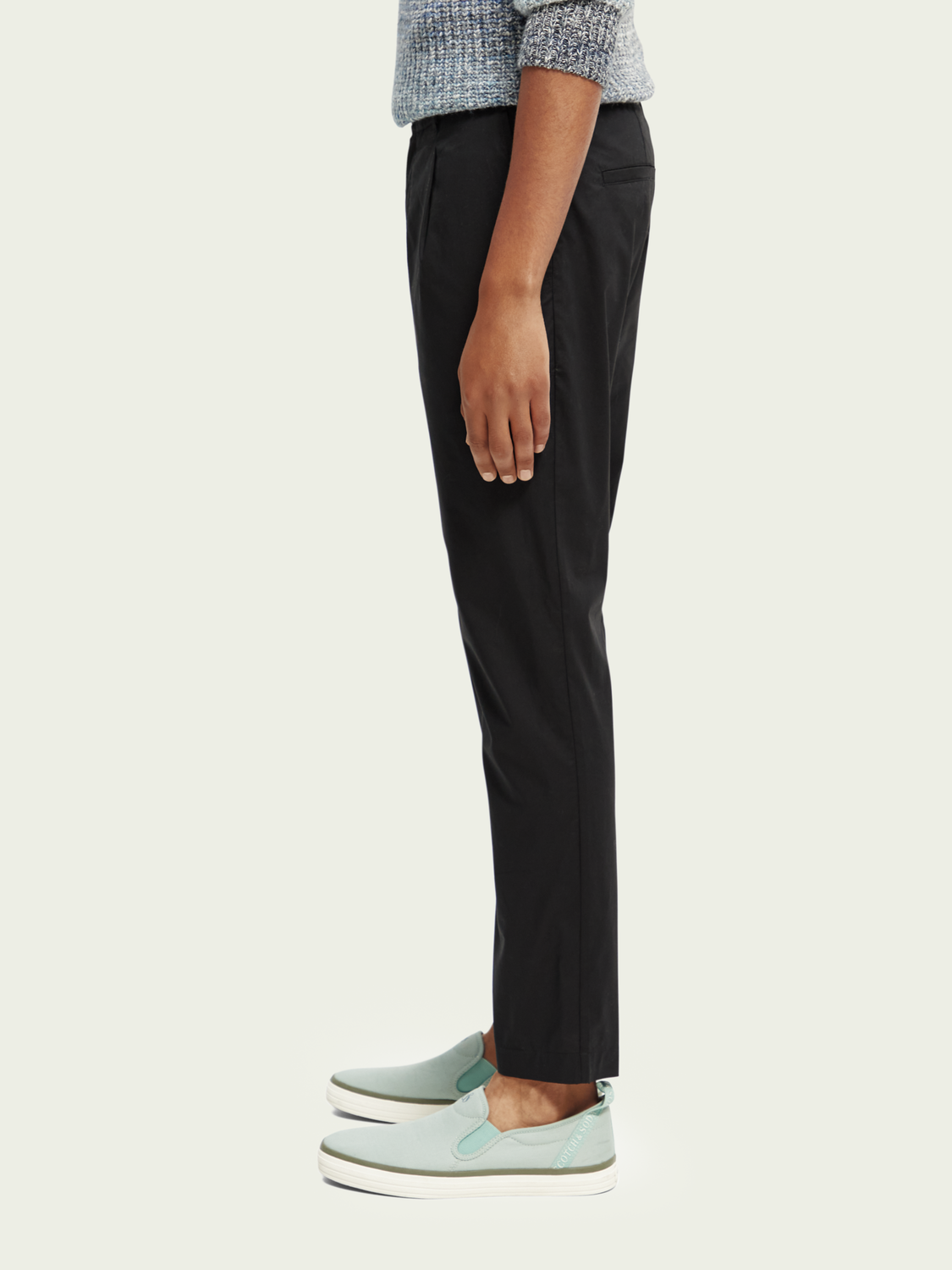 Scotch & Soda The Blake Regular Slim Fit Pleated Poplin Chino 169812