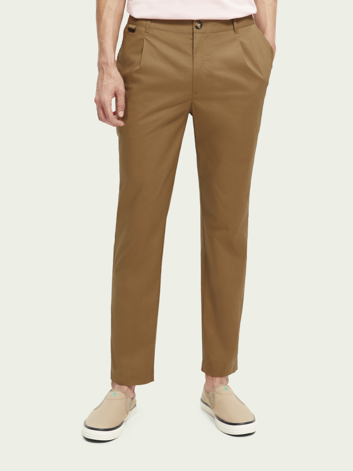 Scotch & Soda The Blake Regular Slim Fit Pleated Poplin Chino 169812
