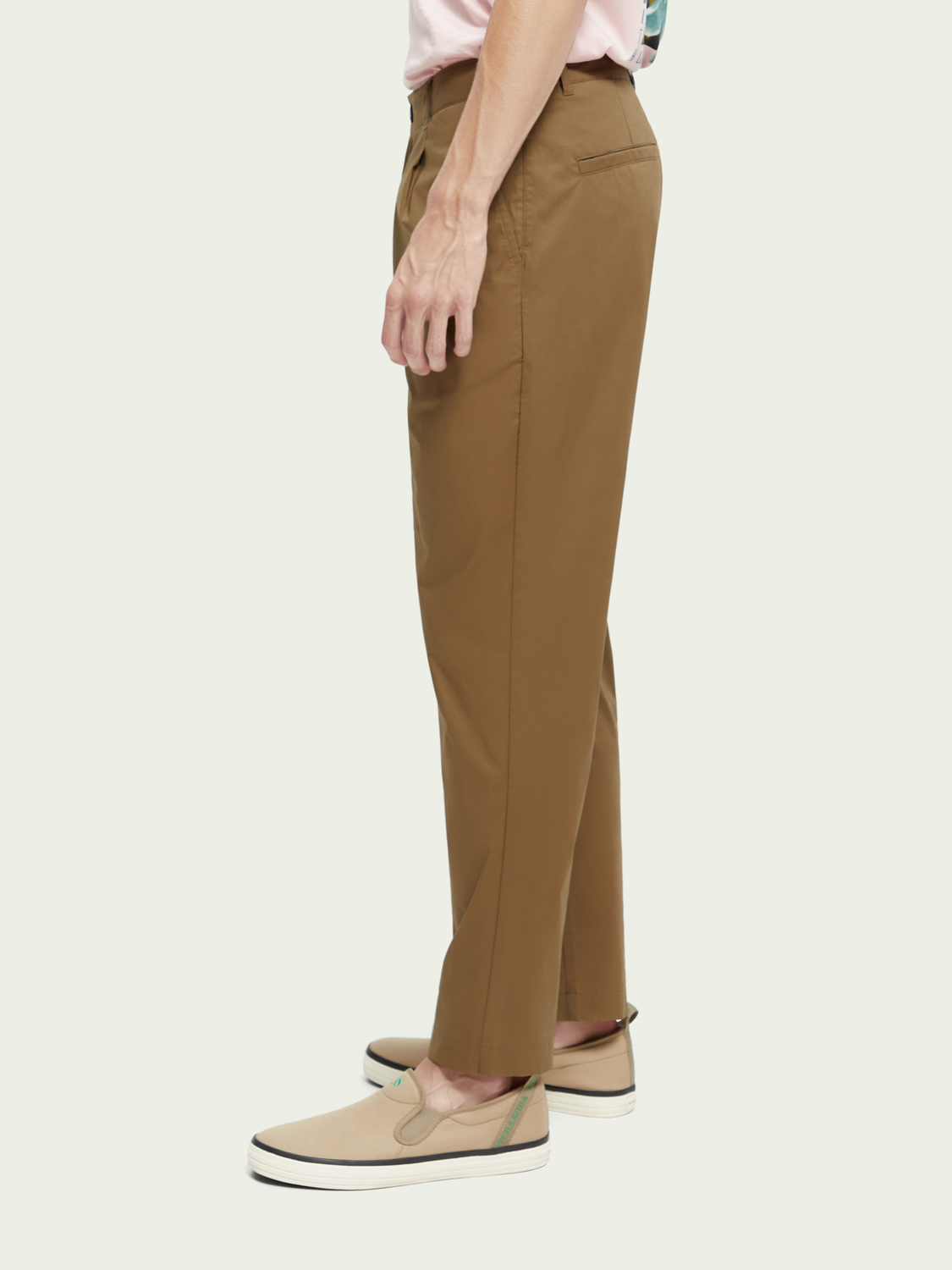 Scotch & Soda The Blake Regular Slim Fit Pleated Poplin Chino 169812