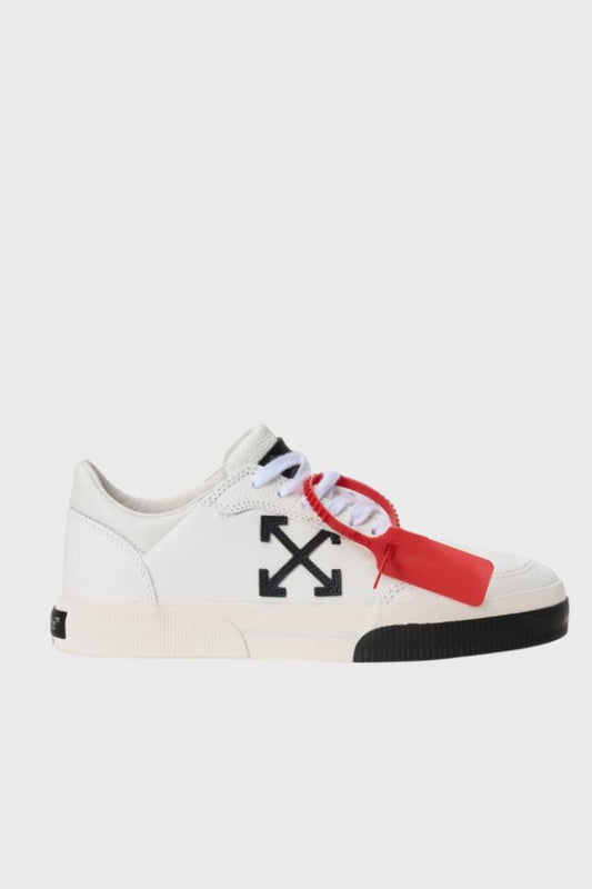 Off White Vulcanized Low Worn Out Sneakers OF06386001