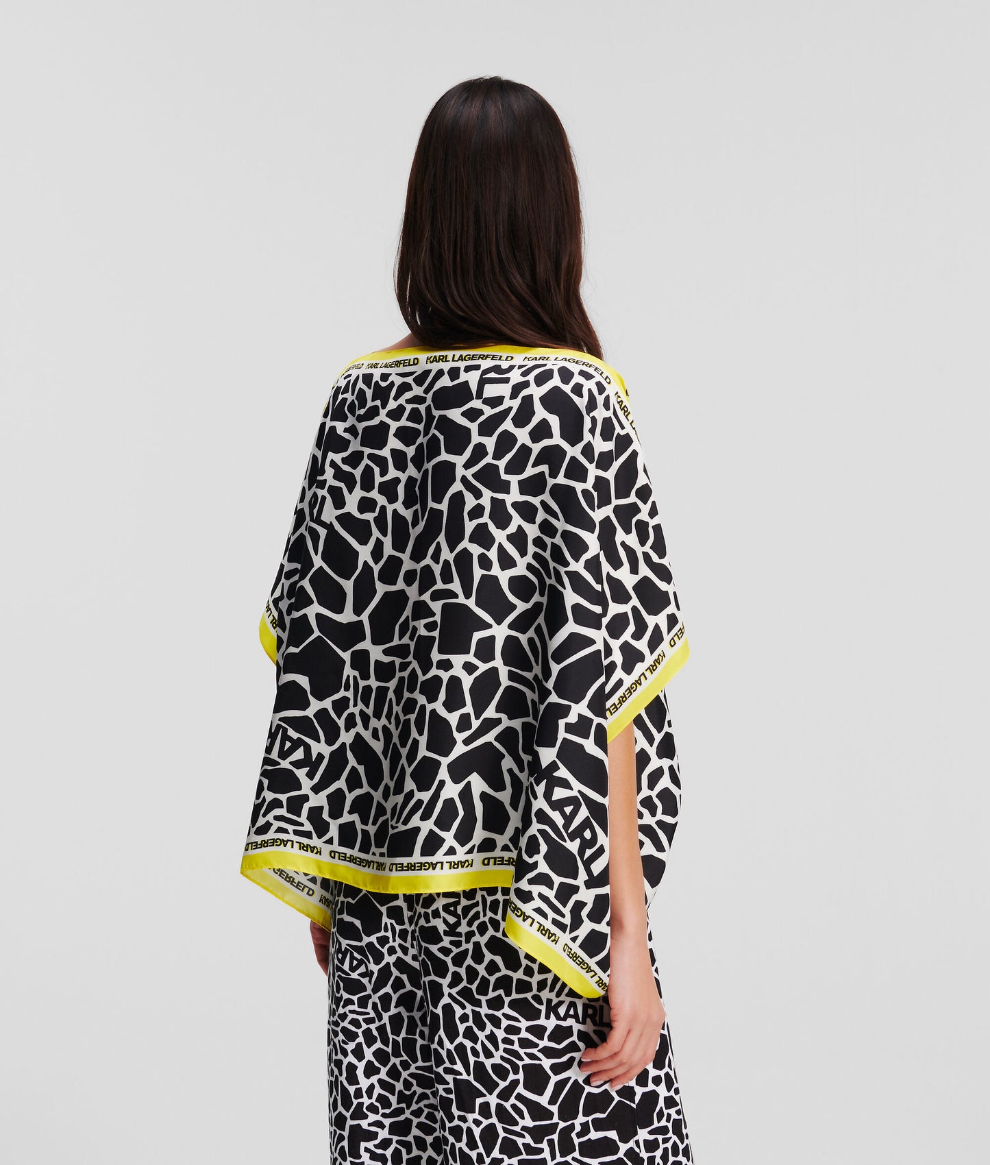 Karl Lagerfeld Giraffe Print Silk Tunic Shirt 241W1607