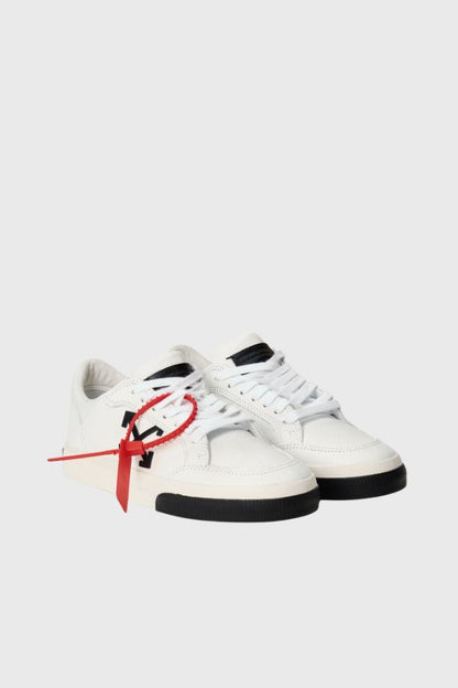 Off White Vulcanized Low Worn Out Sneakers OF06386001