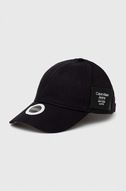 Calvin Klein Jeans Βαμβακερό καπέλο του μπέιζμπολ K50K510180